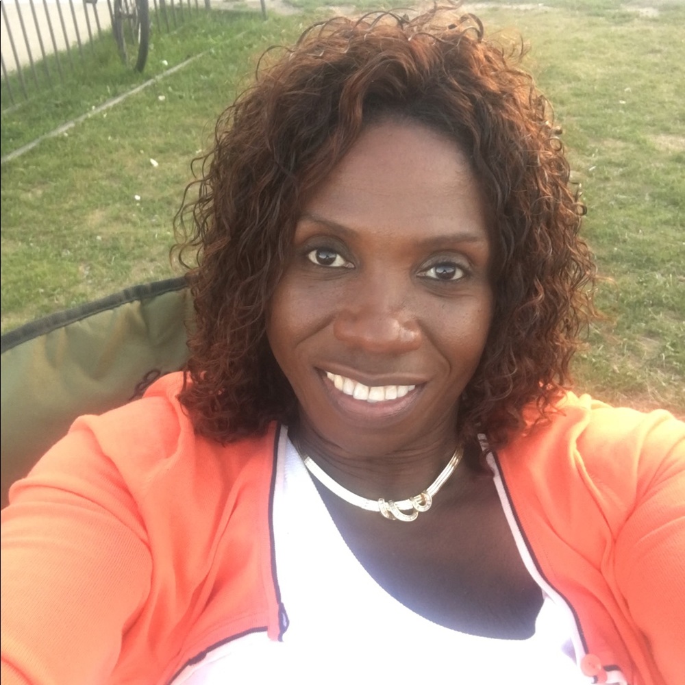 Meet your Posher, Caroline